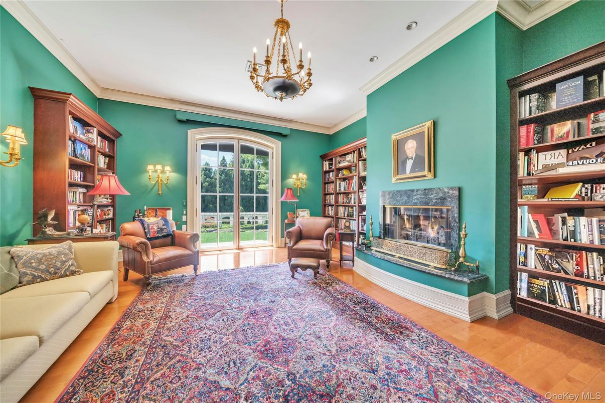 Chandelier, Fireplace, Interior, Recessed Lighting, Wood Texture Flooring
