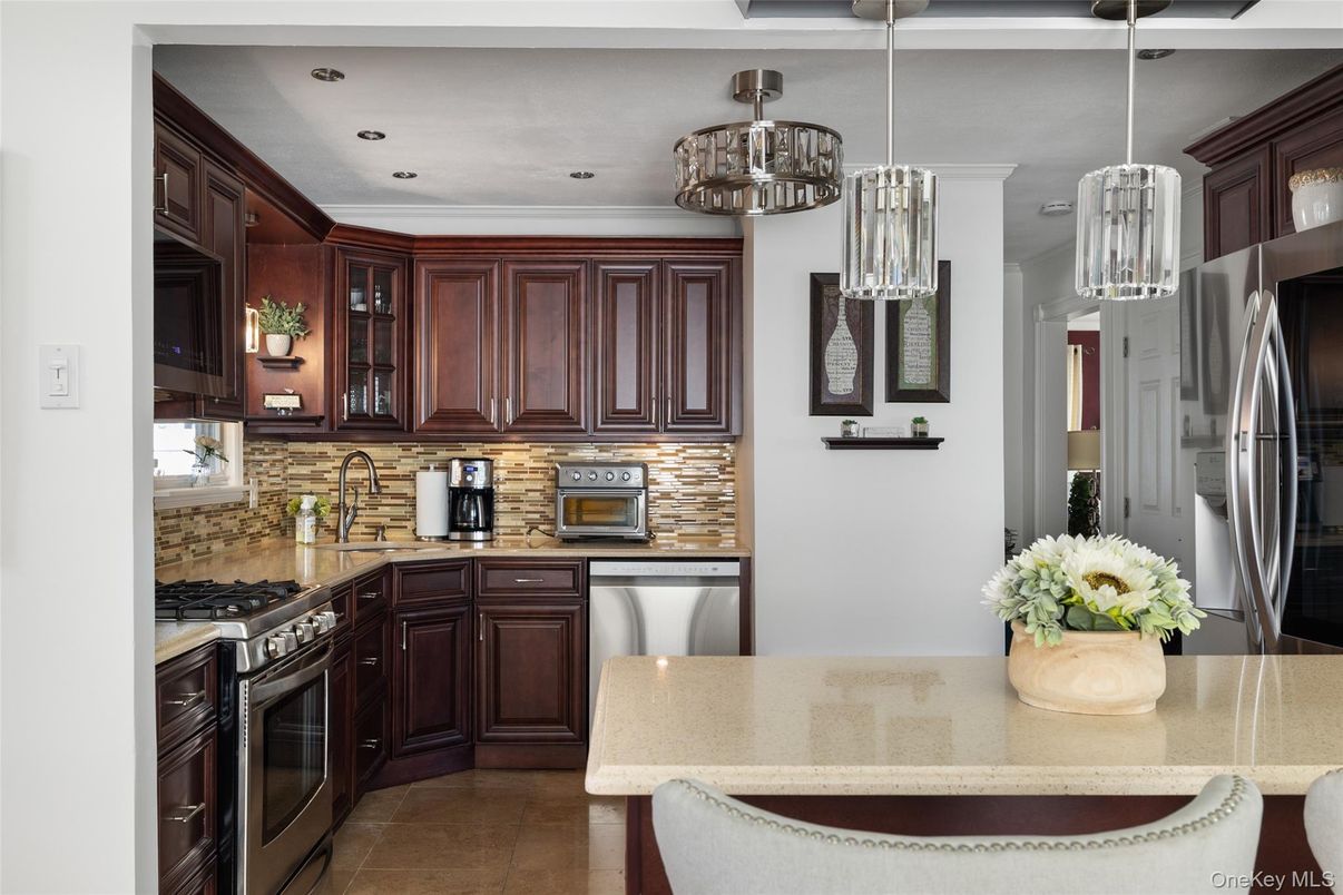 Interior, Kitchen, Pendant Lights, Recessed Lighting, Stainless Steel Appliances