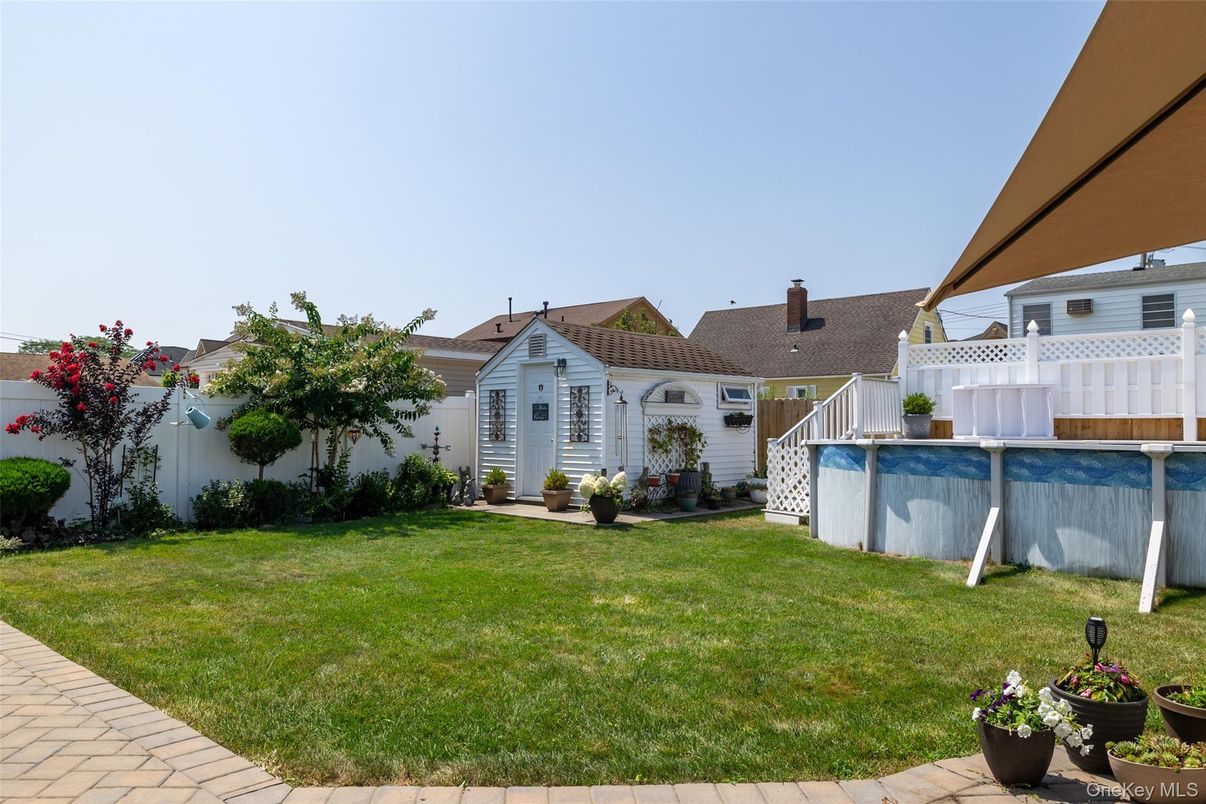 Backyard, Exterior, Pool