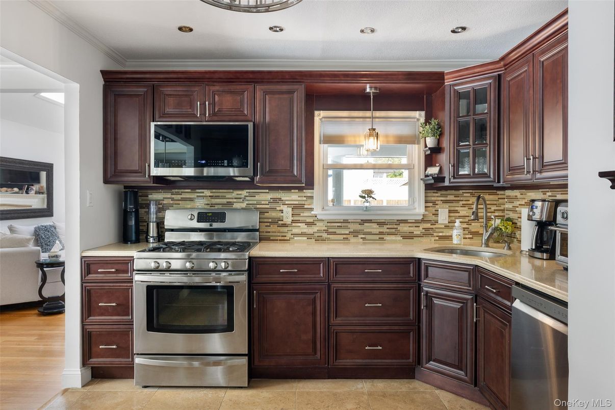 Interior, Kitchen, Pendant Lights, Recessed Lighting, Stainless Steel Appliances
