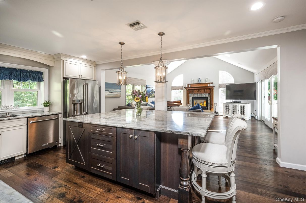 Fireplace, Interior, Kitchen, Pendant Lights, Recessed Lighting, Stainless Steel Appliances, Wood Texture Flooring