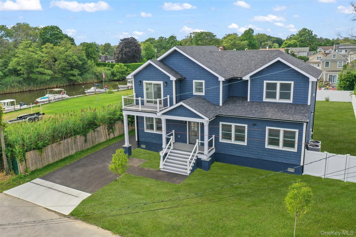 Backyard, Exterior, Facade, American Craftsman