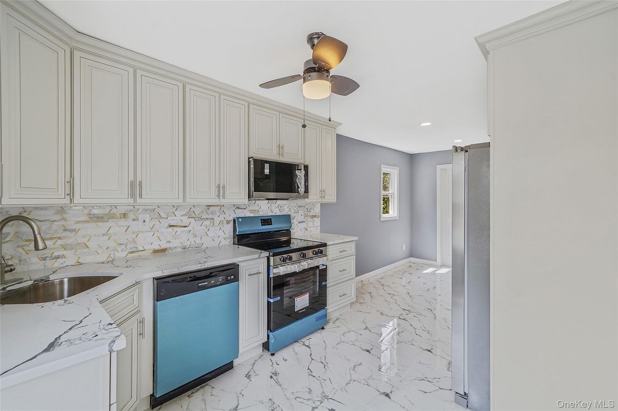 Interior, Kitchen, Marble, Recessed Lighting, Stainless Steel Appliances