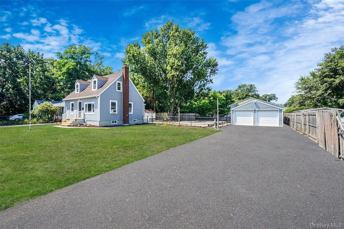 Backyard, Detached Garage, Exterior