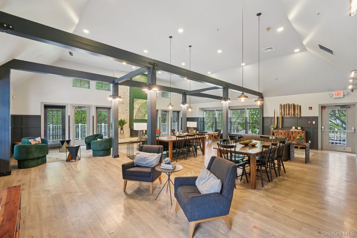 Dining room, Interior, Living room, Pendant Lights, Recessed Lighting, Wood Texture Flooring