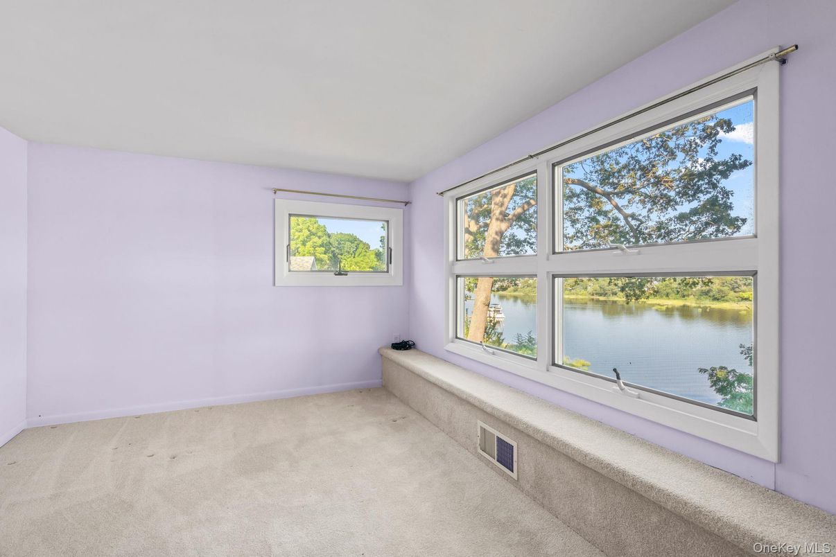 Empty room, Interior, Water