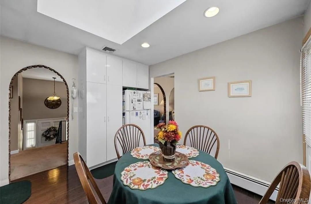Dining room, Interior, Pendant Lights, Recessed Lighting, Wood Texture Flooring