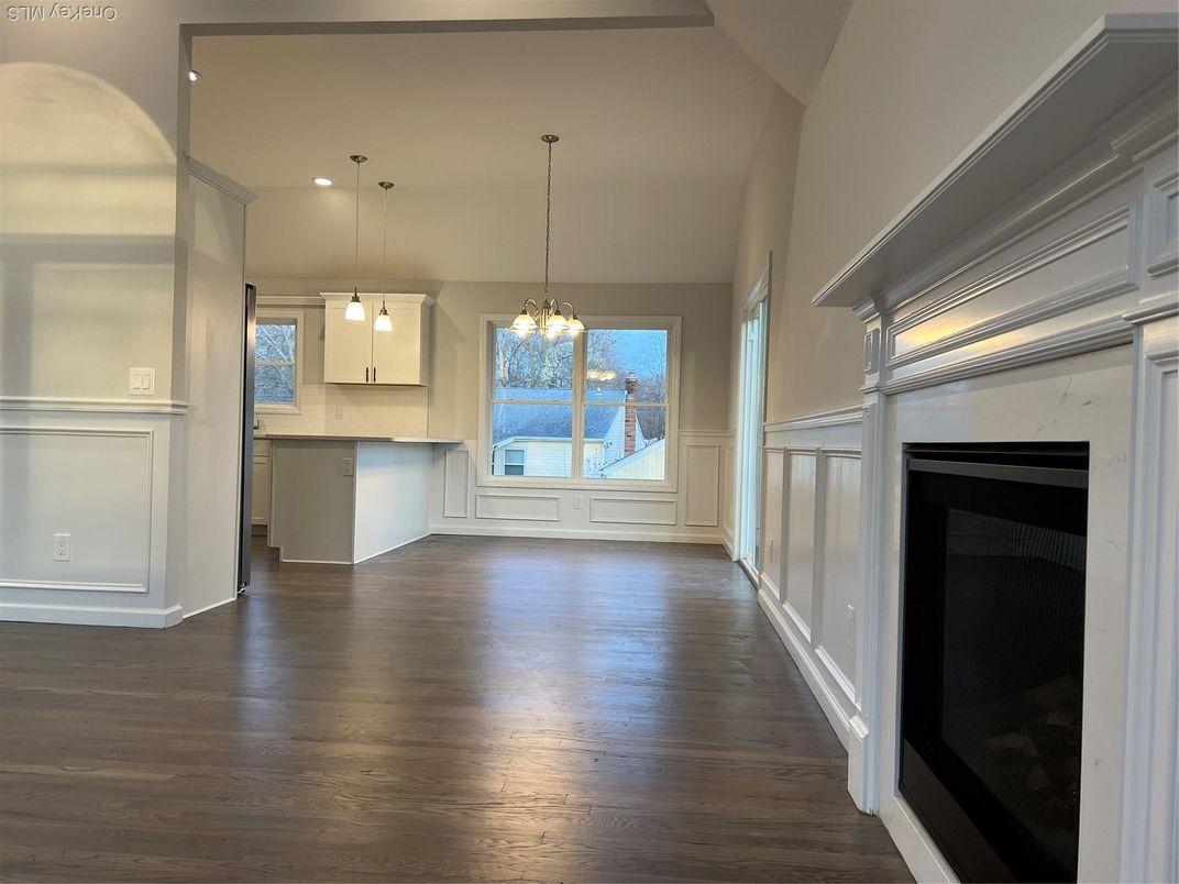 Interior, Kitchen, Pendant Lights, Recessed Lighting, Wood Texture Flooring
