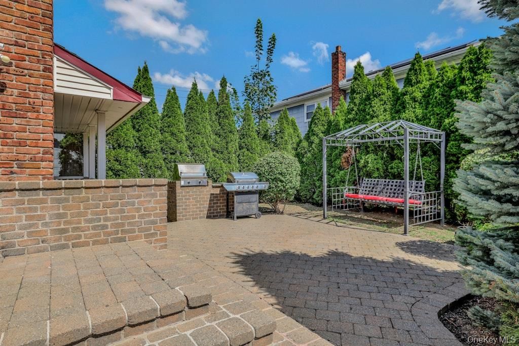 Exterior, Outdoor Kitchen