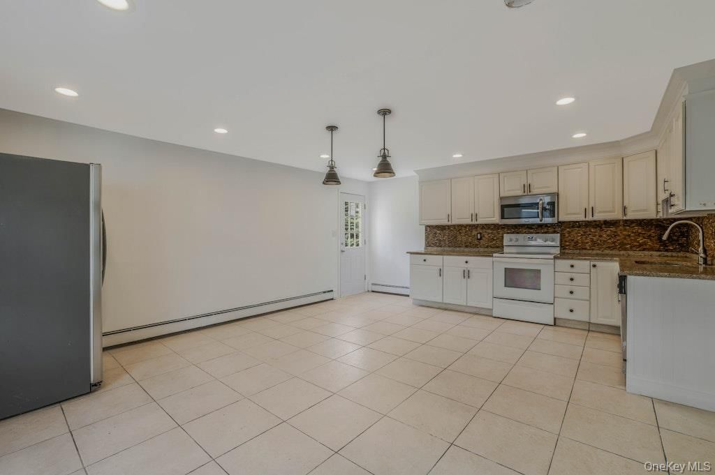 Interior, Kitchen, Pendant Lights, Recessed Lighting