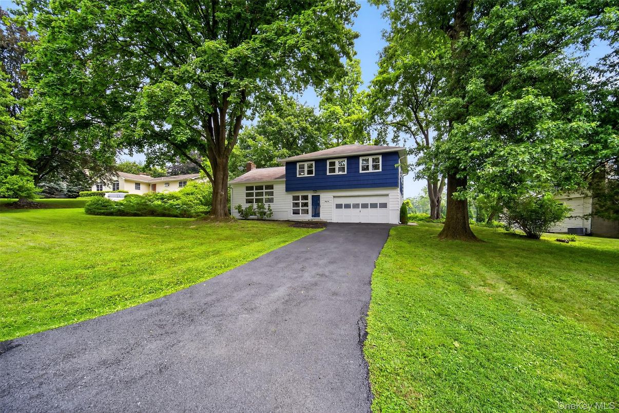 Backyard, Detached Garage, Exterior