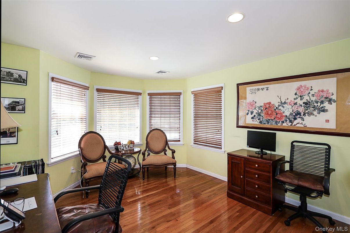 Home Office, Interior, Recessed Lighting, Wood Texture Flooring