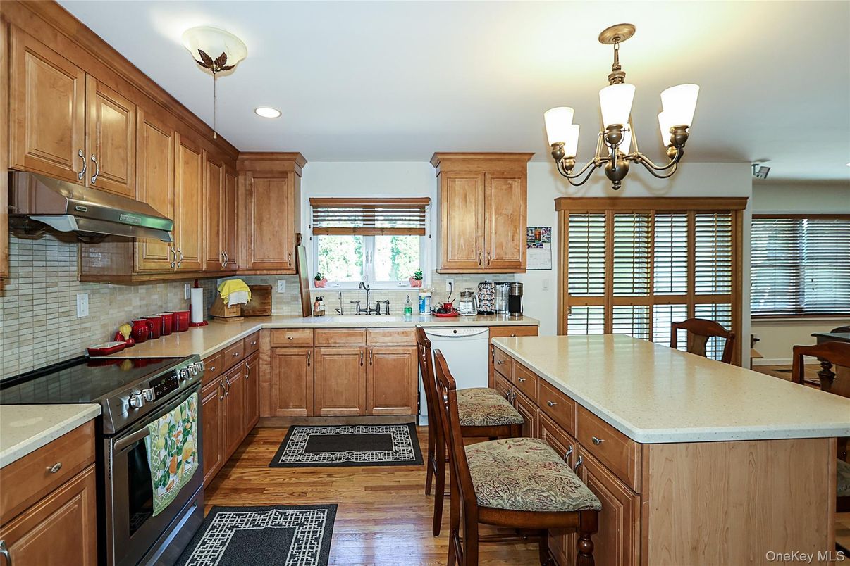 Chandelier, Interior, Kitchen, Recessed Lighting, Wood Texture Flooring
