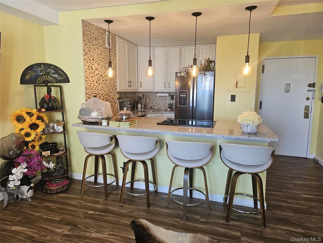 Interior, Kitchen, Pendant Lights, Wood Texture Flooring