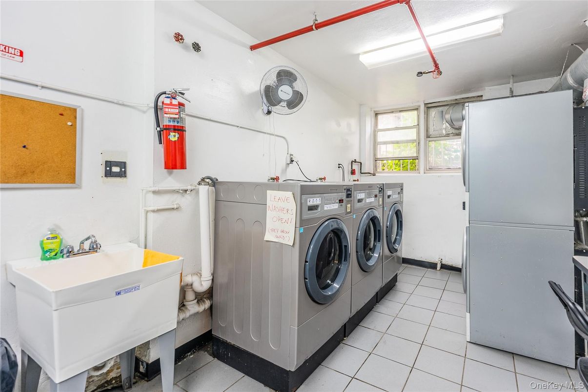 Interior, Washer