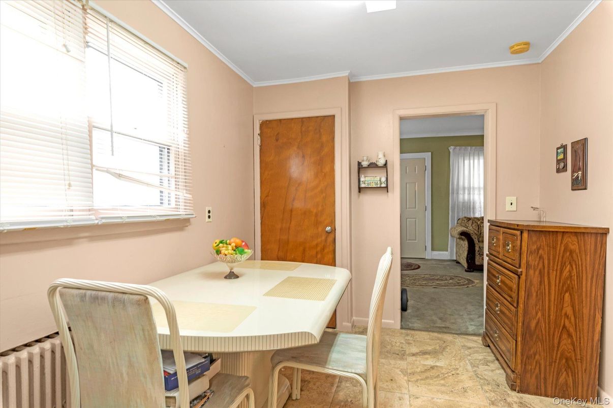Dining room, Interior