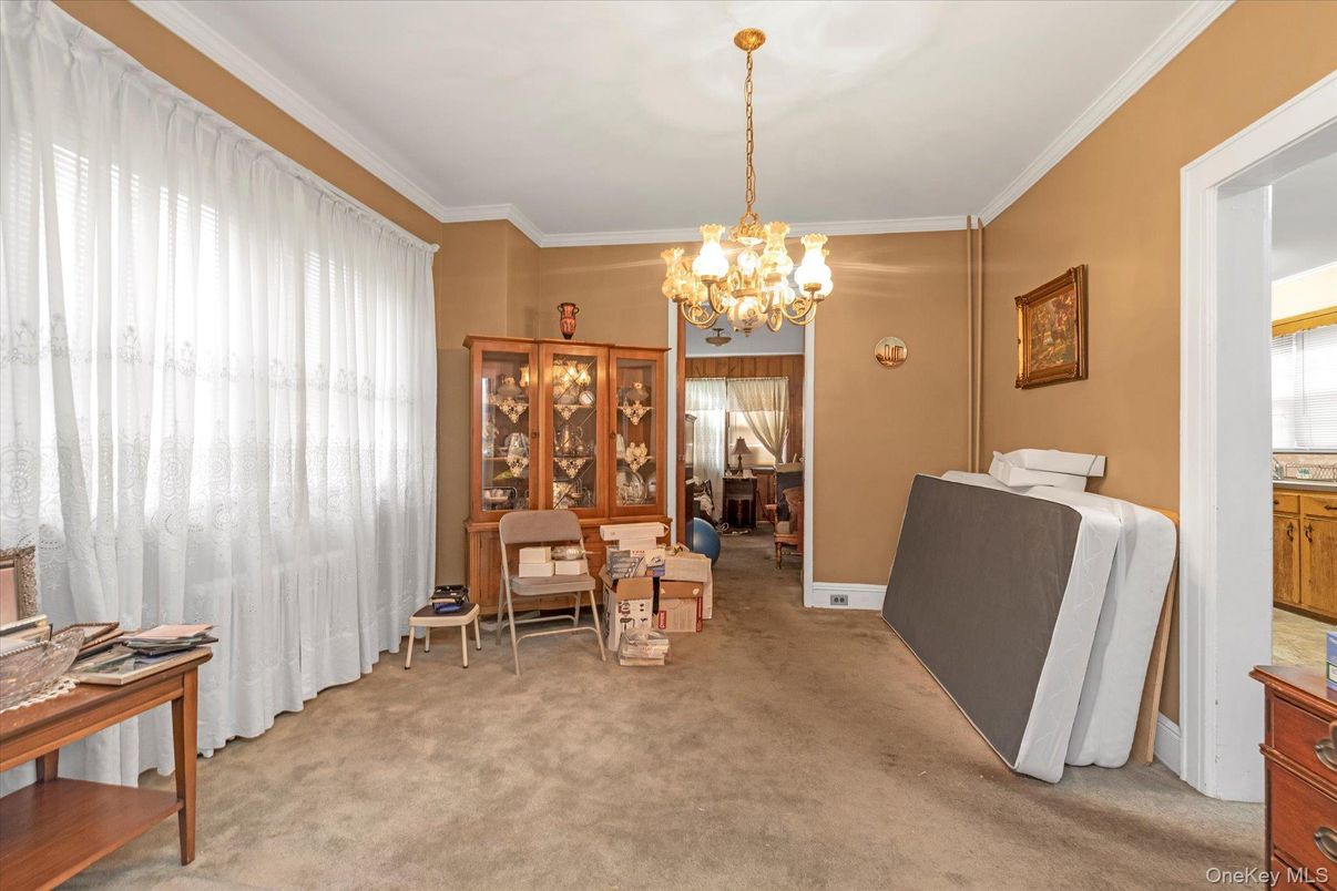 Chandelier, Interior