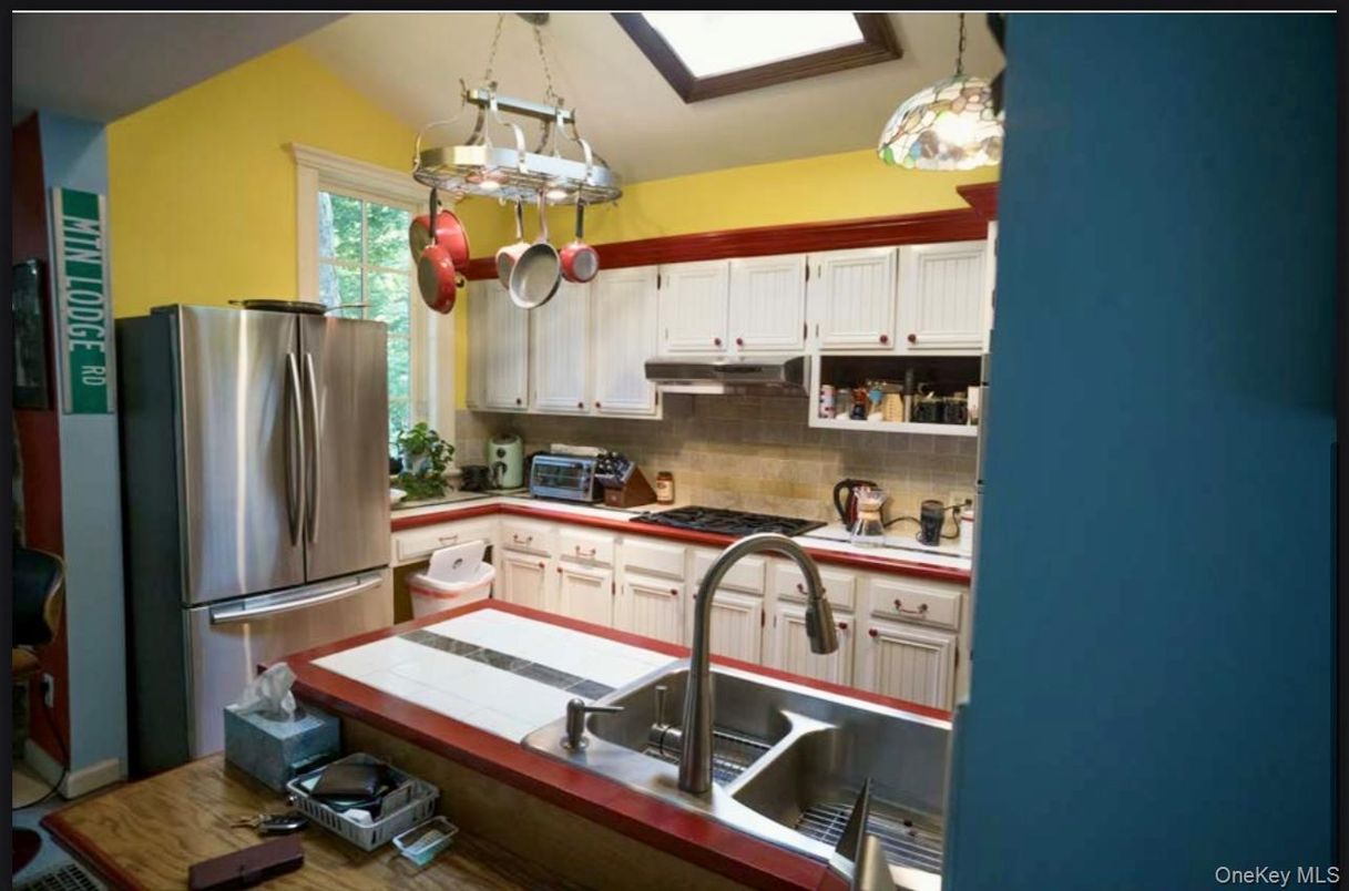 Interior, Kitchen, Pendant Lights, Stainless Steel Appliances