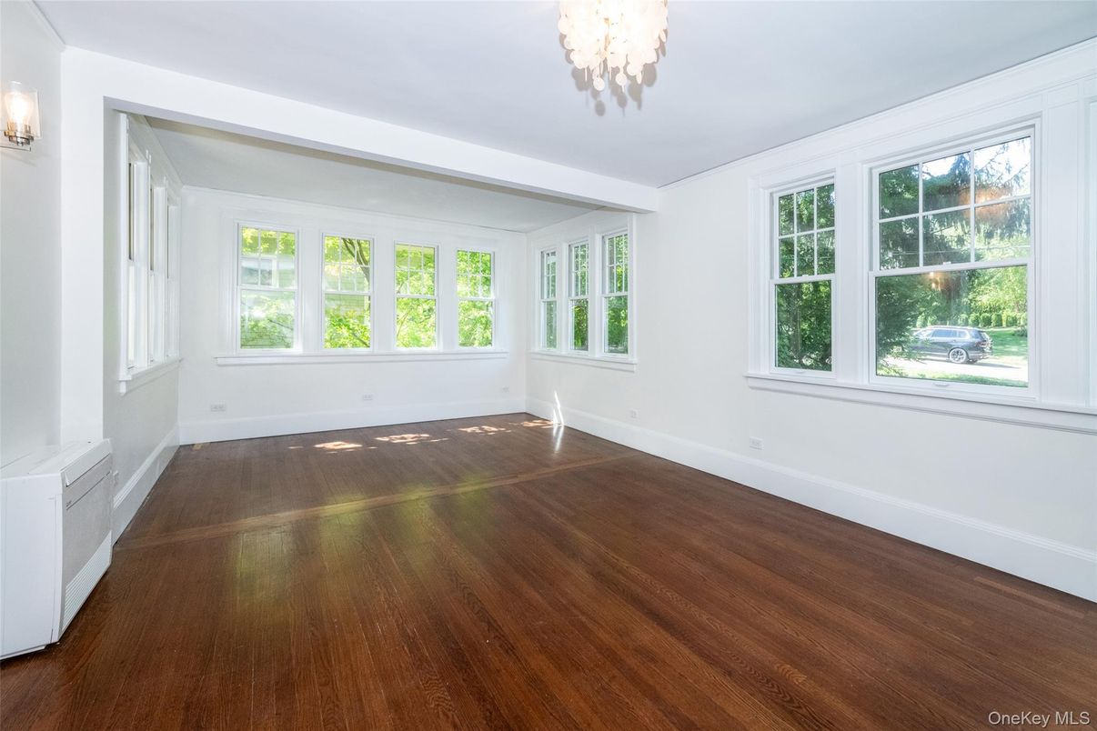 Chandelier, Empty room, Interior, Wood Texture Flooring