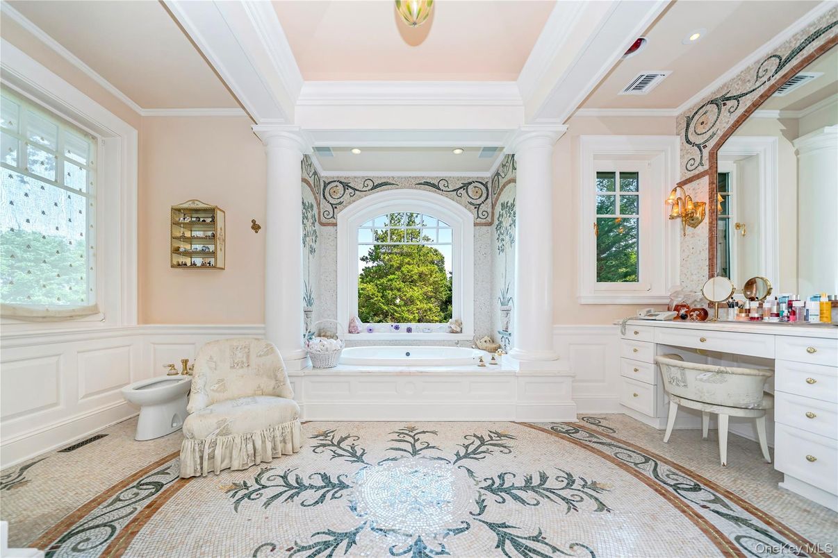 Bathroom, Interior, Recessed Lighting