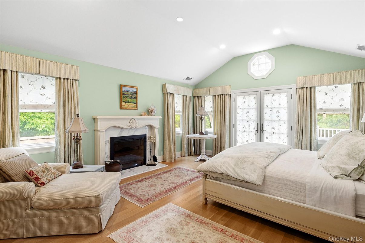 Bedroom, Fireplace, Interior, Recessed Lighting, Wood Texture Flooring