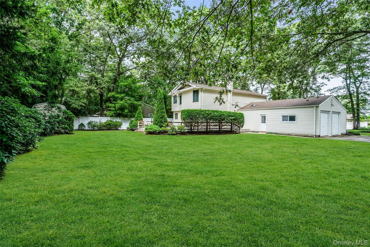 Backyard, Detached Garage, Exterior