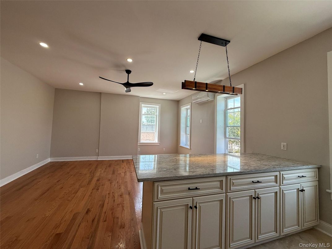 Empty room, Interior, Pendant Lights, Recessed Lighting, Wood Texture Flooring