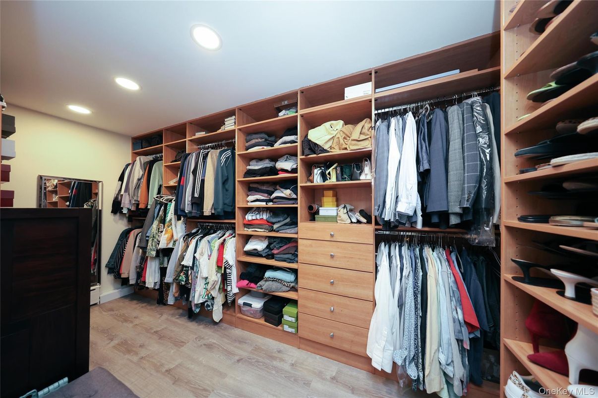 Interior, Recessed Lighting, Walk-in Closets, Wood Texture Flooring