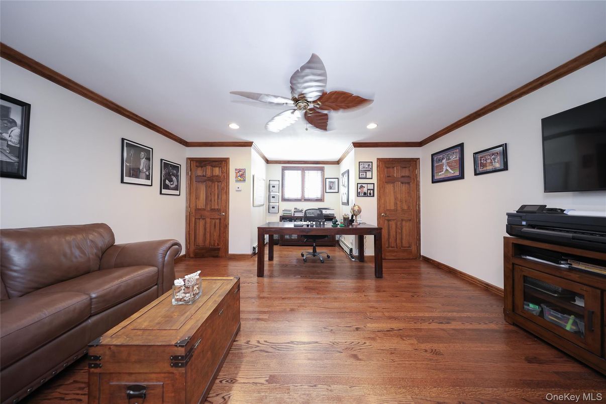 Game Room, Home Office, Interior, Recessed Lighting, Wood Texture Flooring