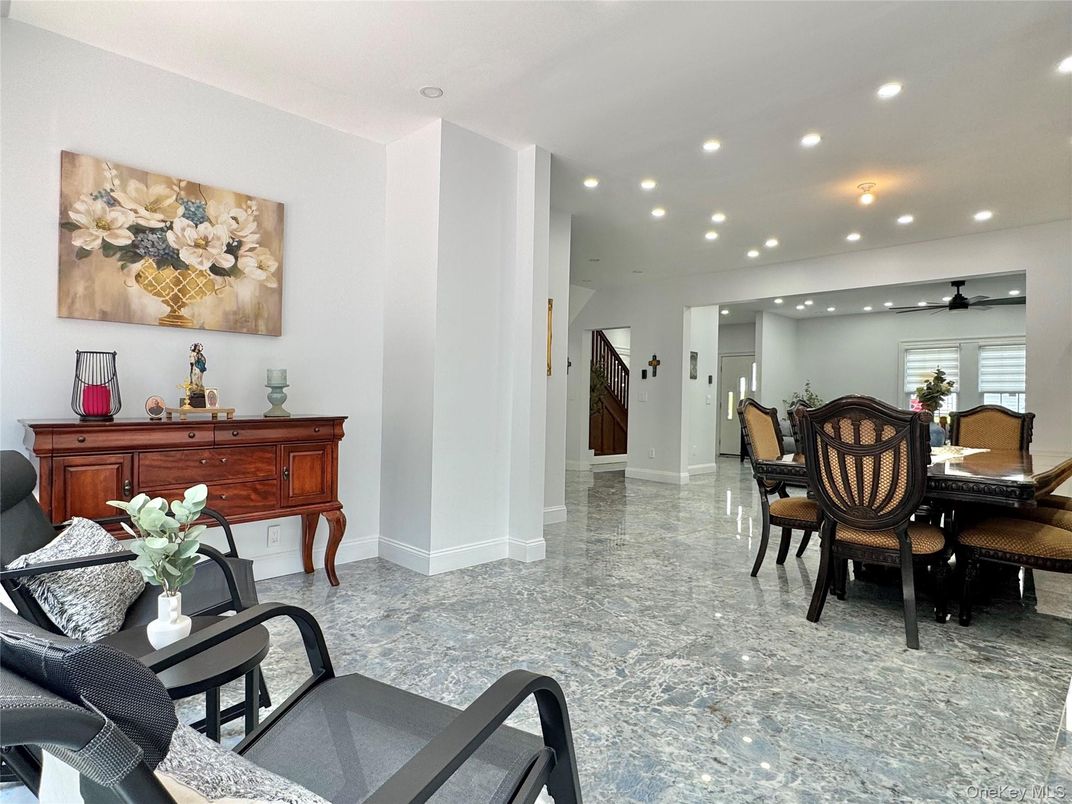 Dining room, Interior, Recessed Lighting