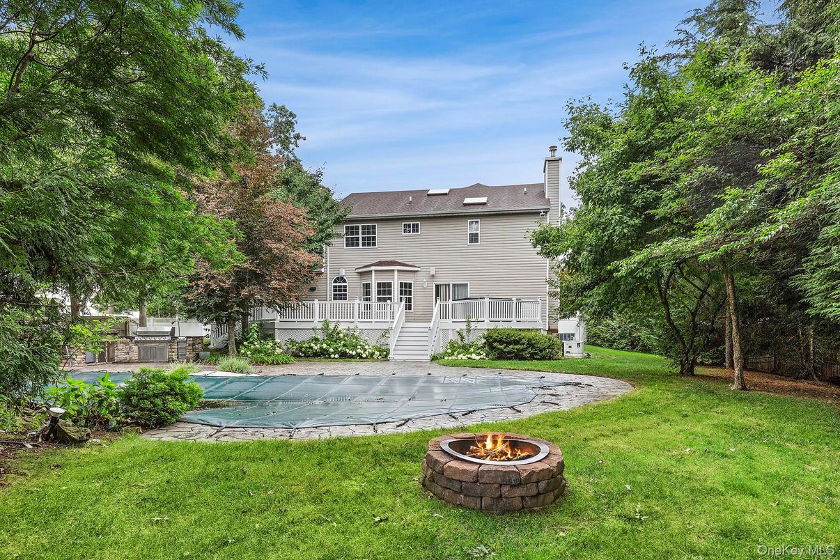 Backyard, Exterior, Pool