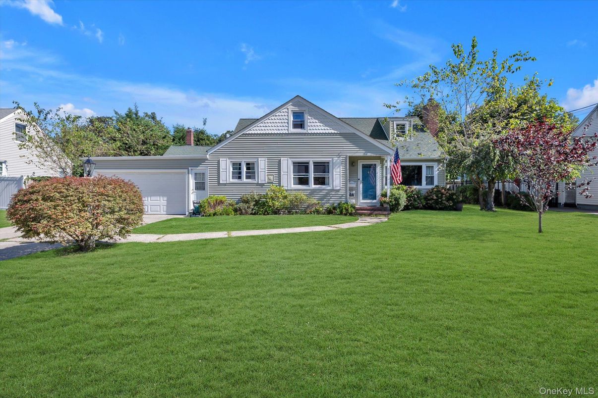 Attached, Backyard, Exterior, Facade, Cape Cod