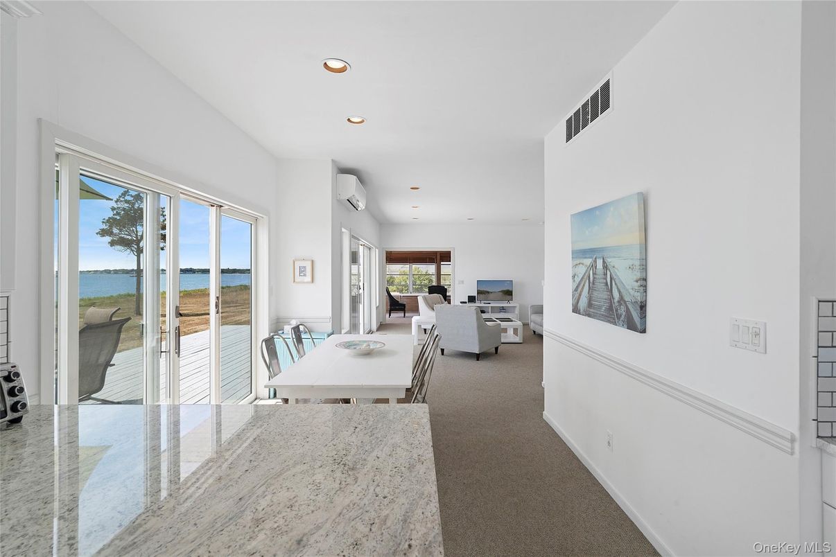 Dining room, Fireplace, Interior, Recessed Lighting, Water