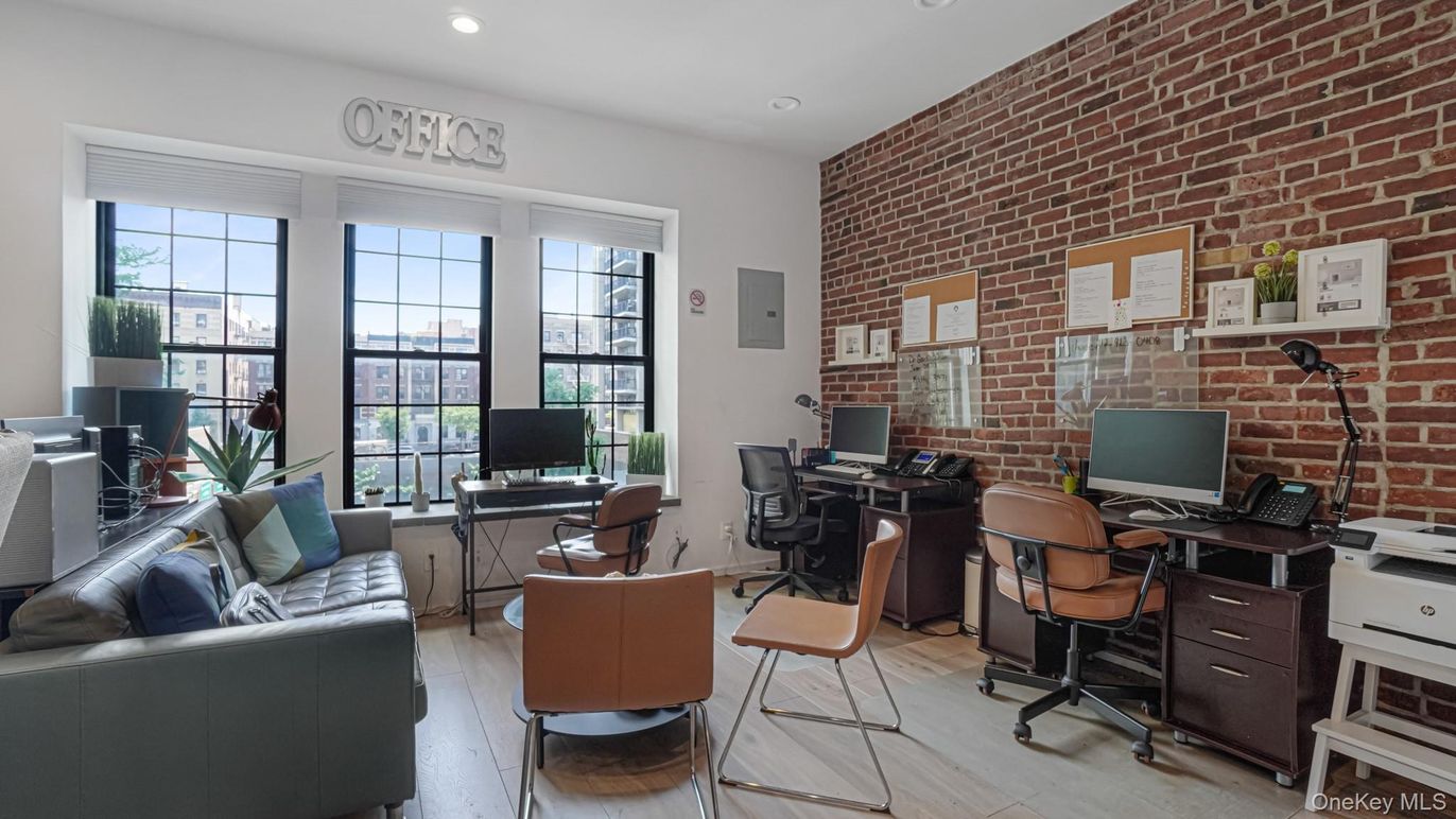 Home Office, Interior, Recessed Lighting, Stone Walls, Wood Texture Flooring