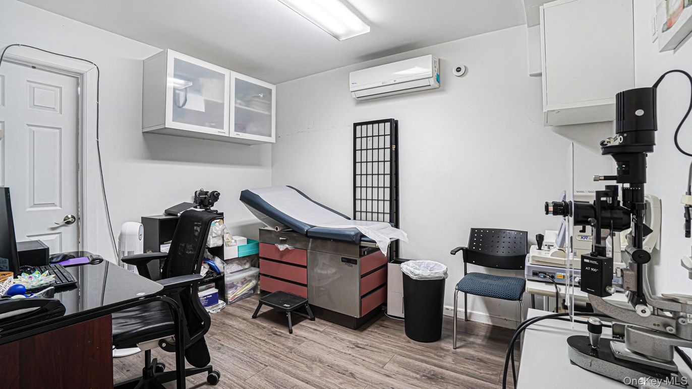 Fitness Equipment, Home Office, Interior, Wood Texture Flooring