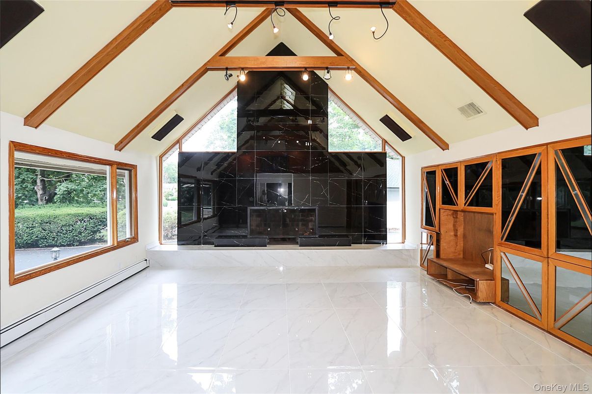 Empty room, Fireplace, Interior, Marble, Wooden Beams