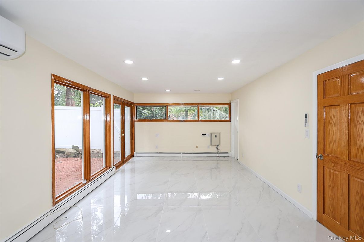 Empty room, Interior, Marble, Recessed Lighting