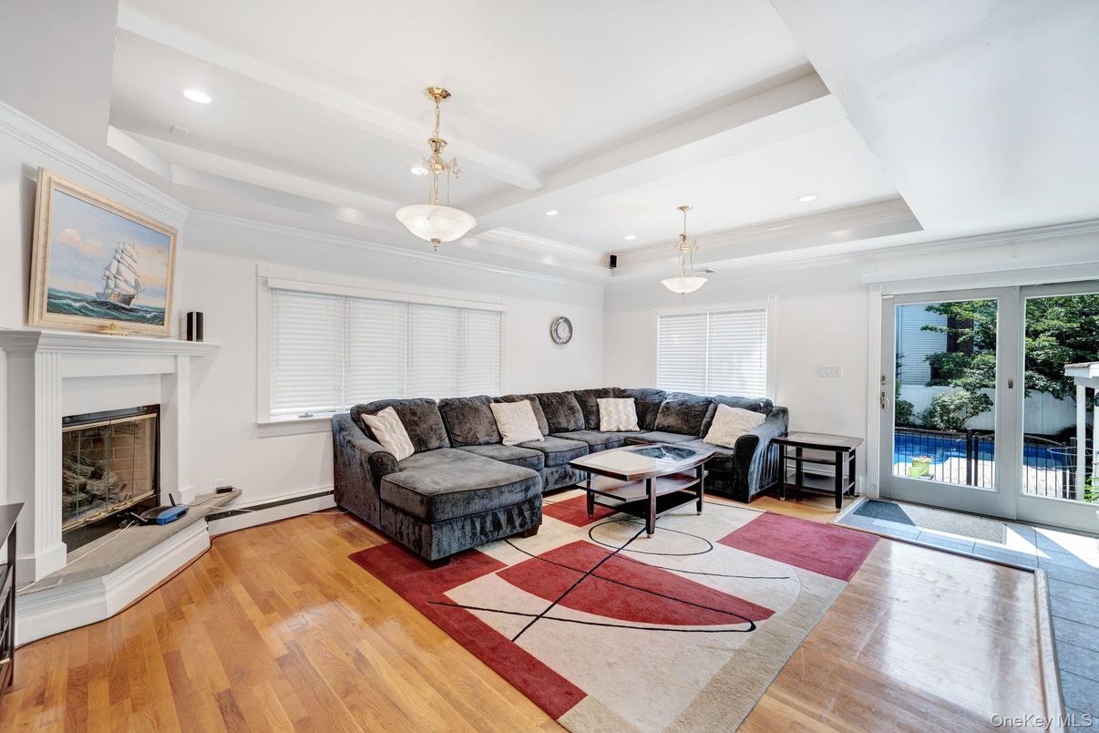 Fireplace, Interior, Living room, Pendant Lights, Recessed Lighting, Wood Texture Flooring