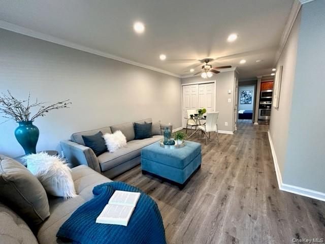 Dining room, Interior, Living room, Recessed Lighting, Wood Texture Flooring