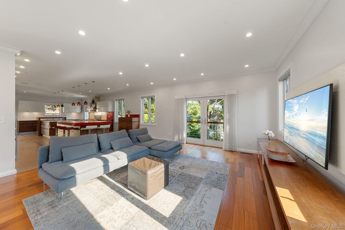 Interior, Kitchen, Living room, Pendant Lights, Recessed Lighting, Wood Texture Flooring