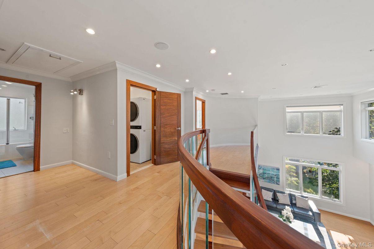 Dining room, Interior, Recessed Lighting, Washer, Wood Texture Flooring