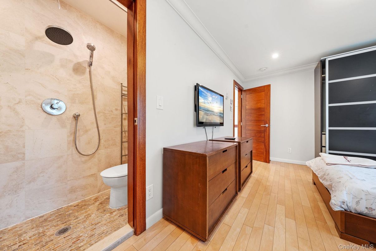 Bathroom, Interior, Recessed Lighting, Wood Texture Flooring