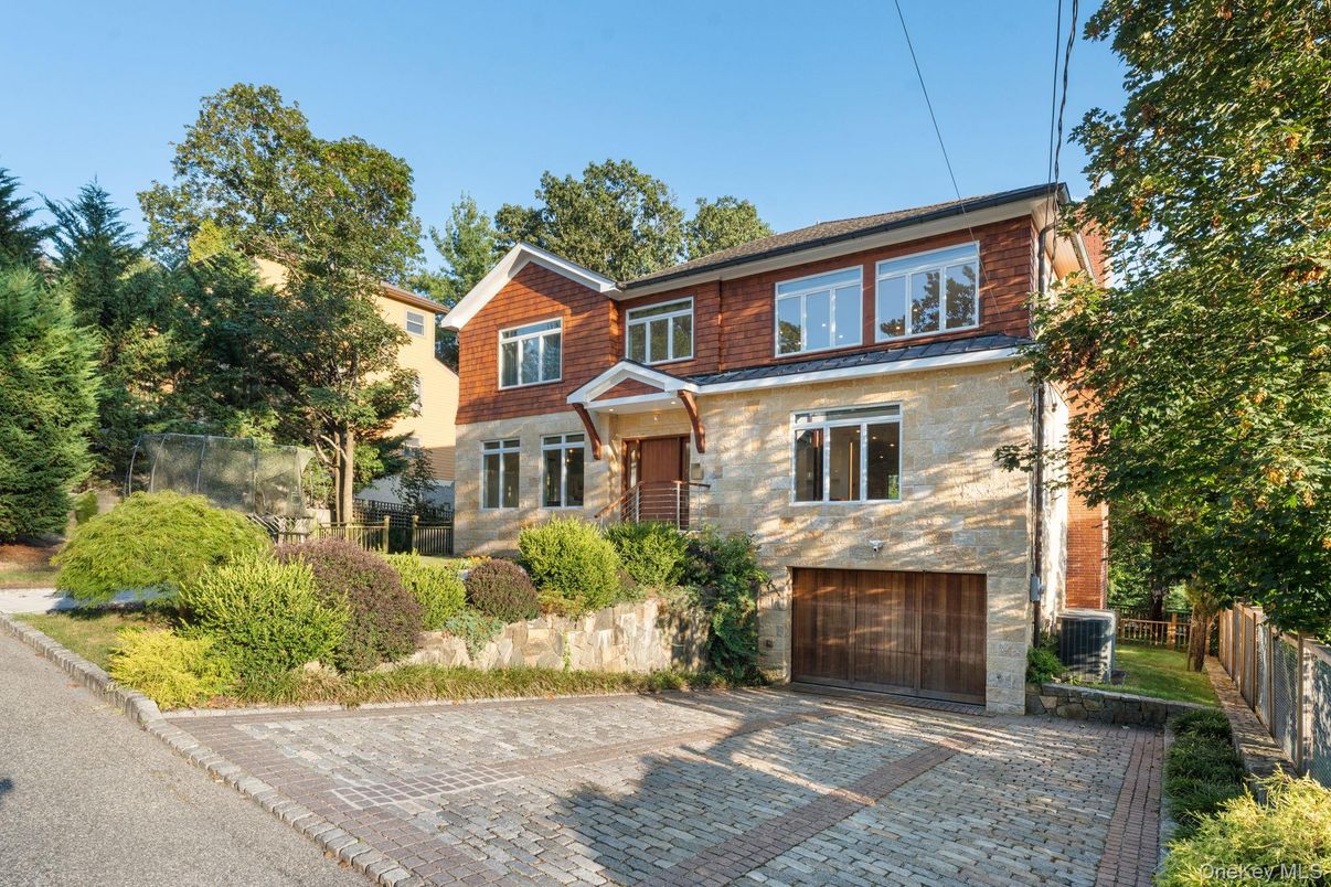 Attached, Exterior, Facade, Brick Facade, Rowhouse