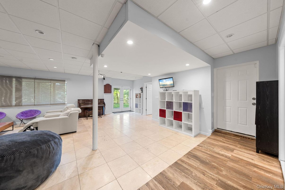 Interior, Living room, Recessed Lighting