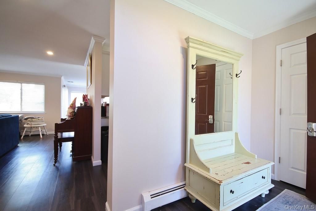 Interior, Piano, Recessed Lighting, Wood Texture Flooring