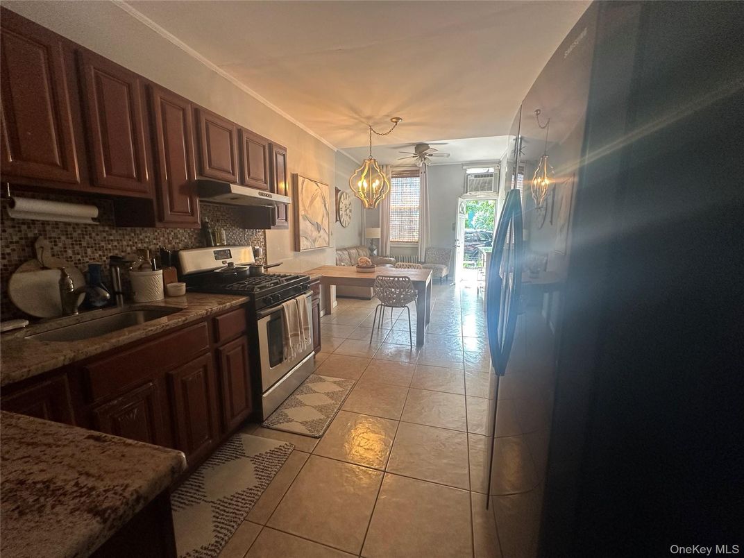 Chandelier, Dining room, Interior, Kitchen, Pendant Lights
