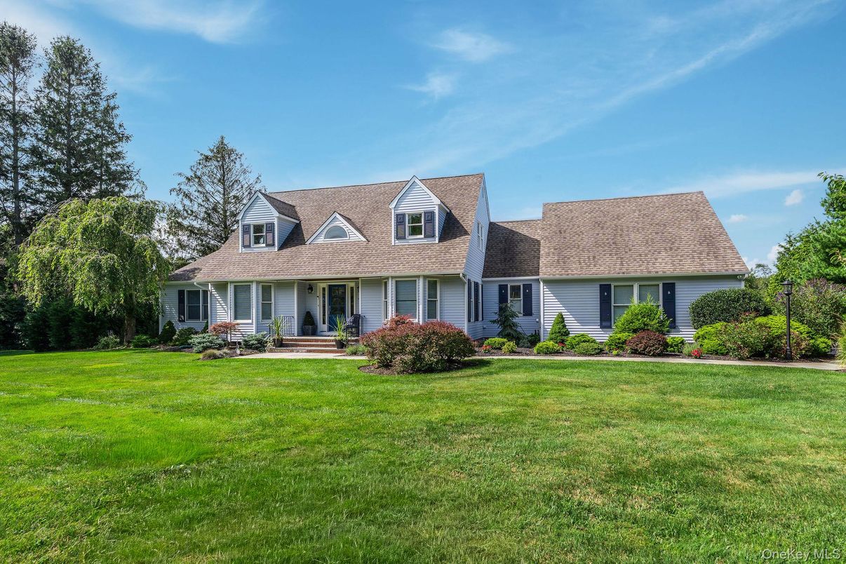 Backyard, Exterior, Facade, Cape Cod