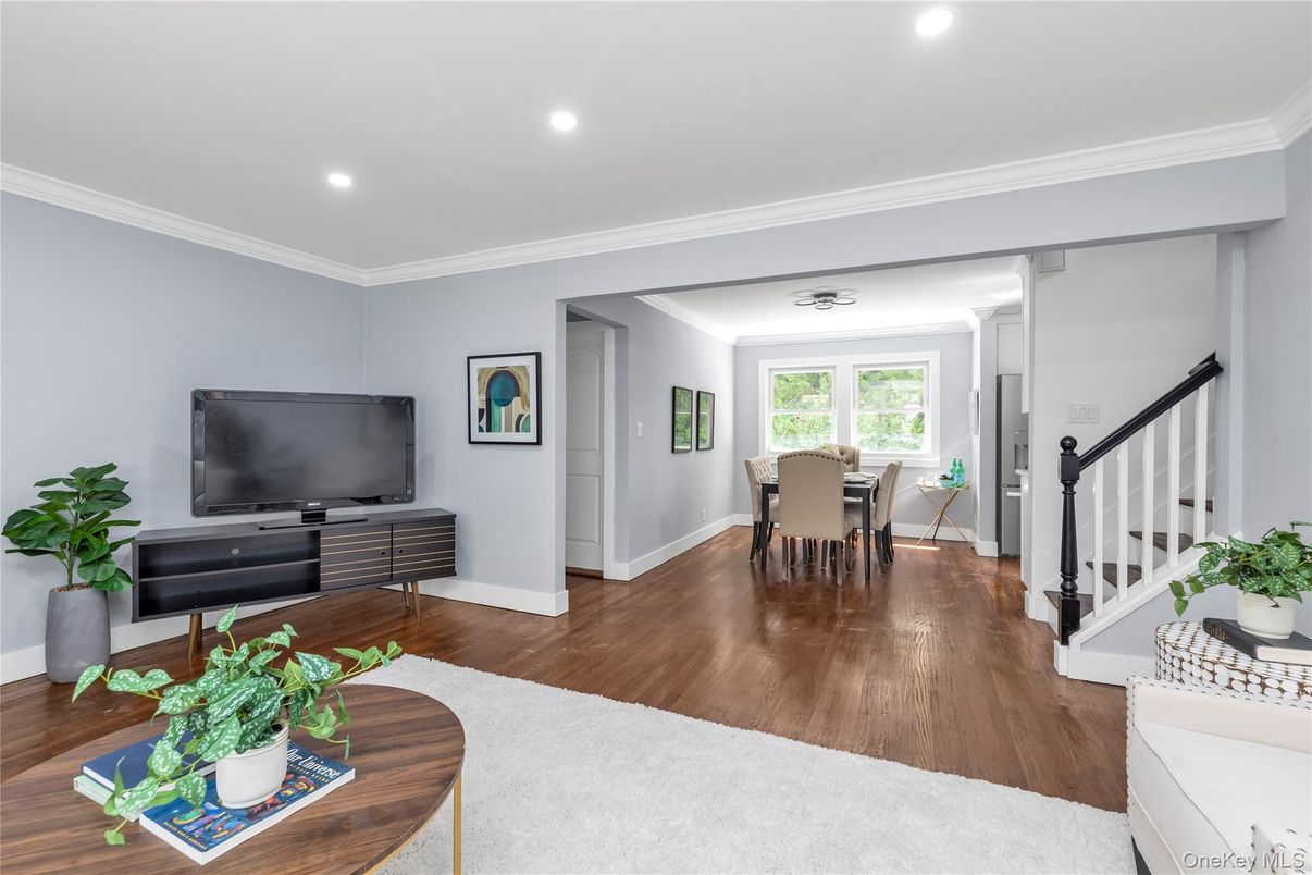 Dining room, Interior, Recessed Lighting, Wood Texture Flooring