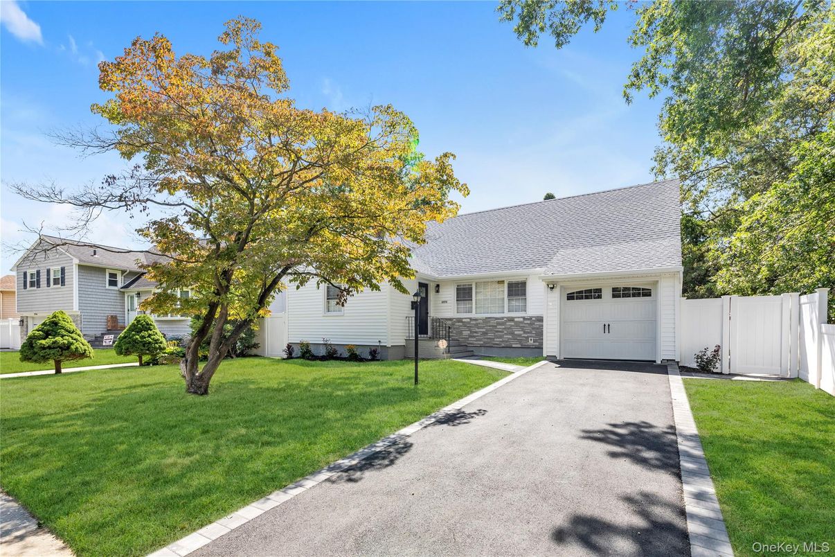 Attached, Backyard, Exterior, Facade, Cape Cod
