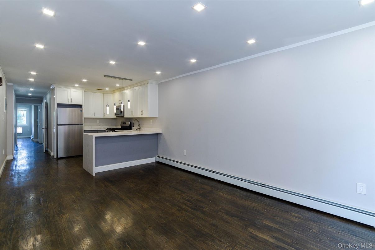 Interior, Kitchen, Pendant Lights, Recessed Lighting, Wood Texture Flooring